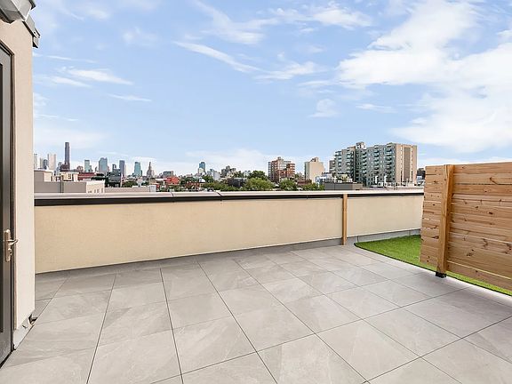 4th image of 136 14th St Penthouse A