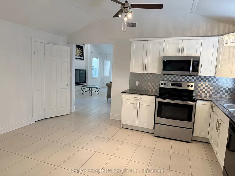 782 Churchill Ln — Photo 21