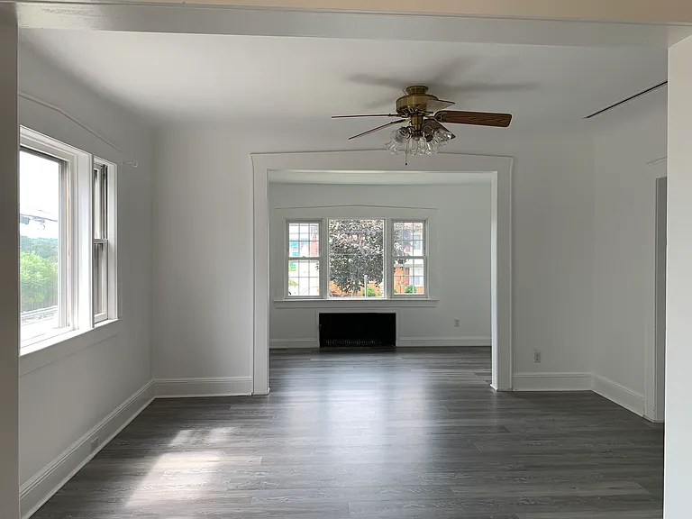 73 E Gouverneur Ave — Photo 5