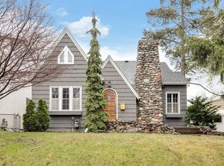 1404 Simpson St, Saint Paul, MN 55108