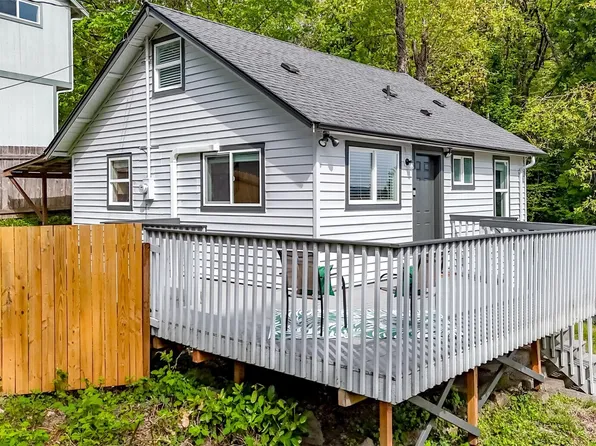 1408 Price Rd, Bremerton, WA 98312