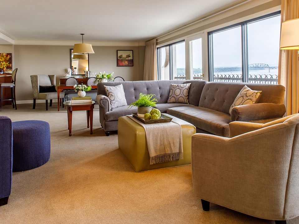 Living area of our Deluxe one bedroom units.