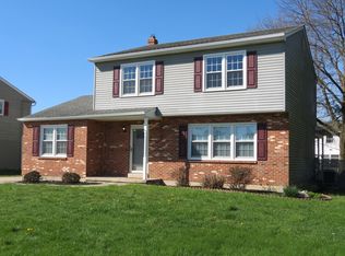 2 Ritchie Dr, Bear, DE 19701