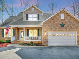 514 Mount Pleasant Dr, Locust Grove, VA 22508