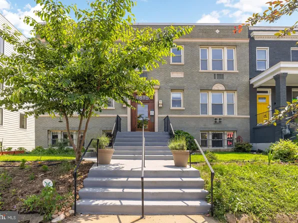 1815 A St SE APT 102, Washington, DC 20003