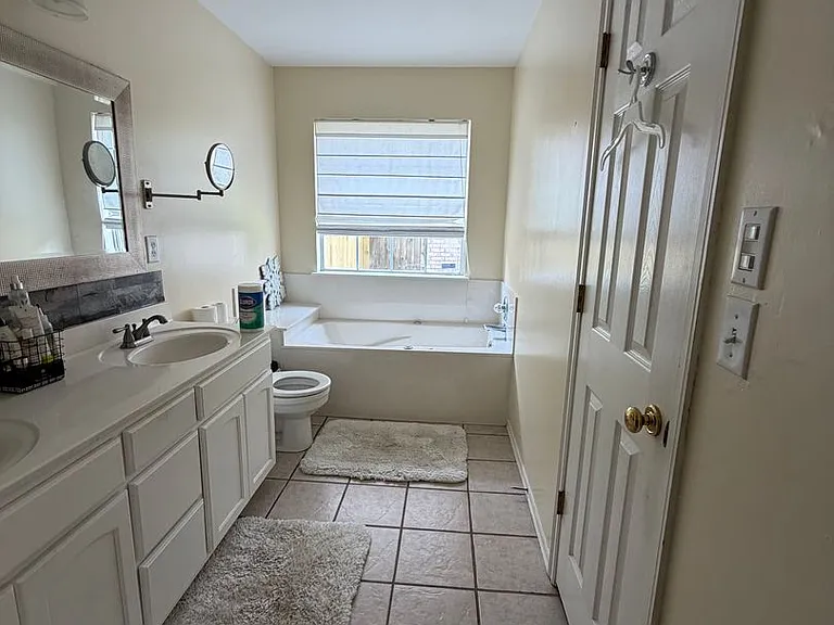 1508 N Yellowood Ave — Photo 32
