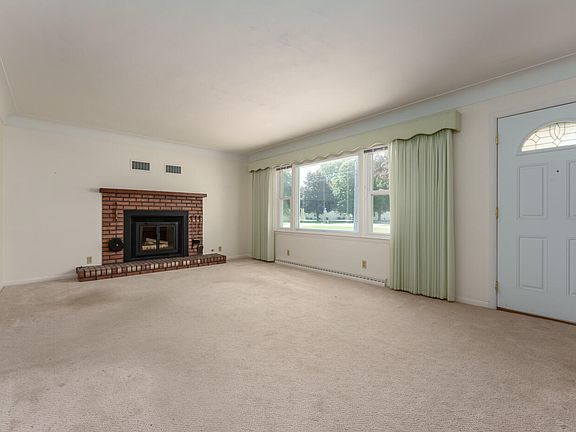 3rd image of 4734 W Vw Ave