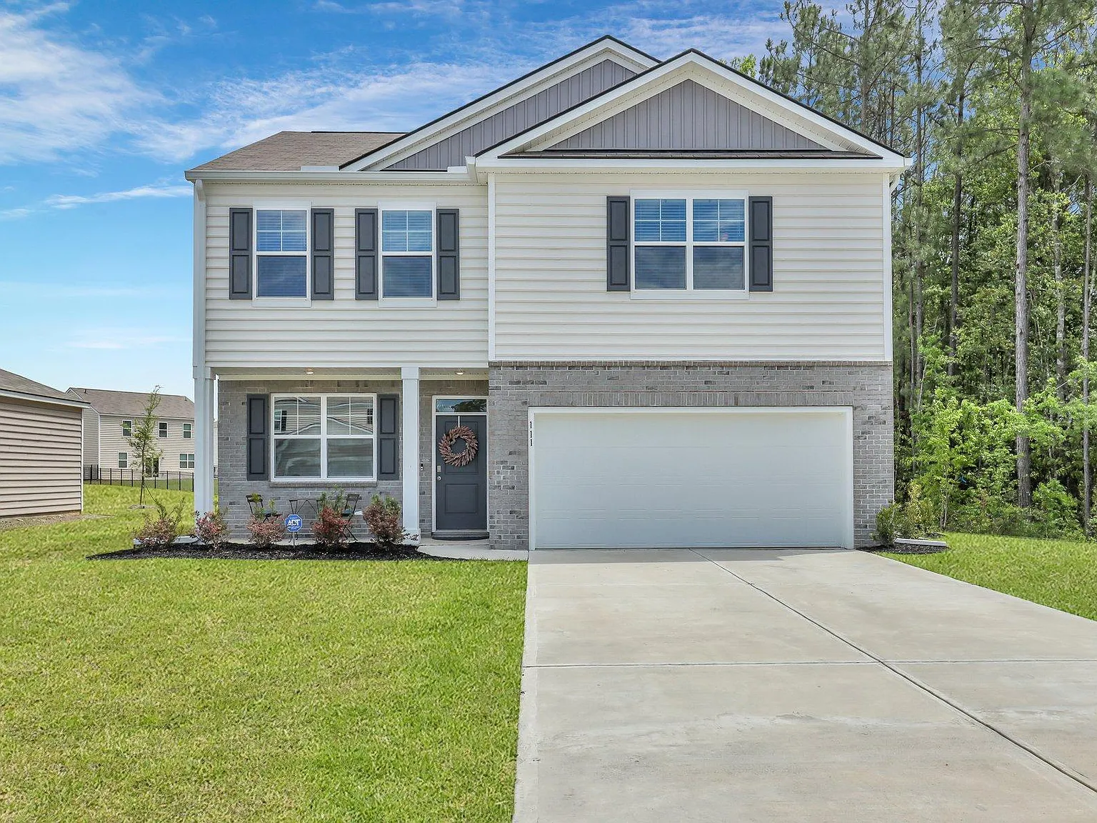 4 bed, 2.5 bath, 2168 sqft, $2,700 — Photo 1