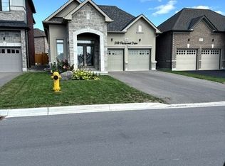 249 Fleetwood Dr, Oshawa, ON L1K3E8