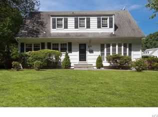 44 Spencer Ct, Hartsdale, NY 10530