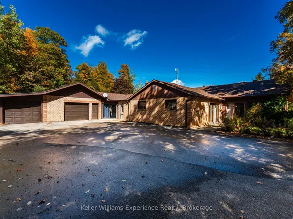 900 Champlain Rd, Tiny, ON L9M 0E3
