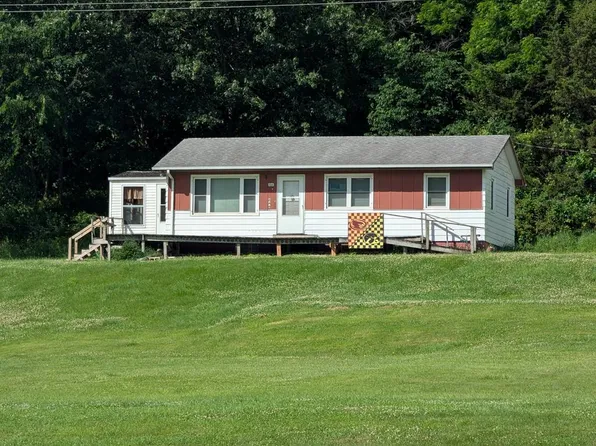 246 Elm St, Lehigh, IA 50557