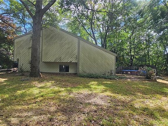 2nd image of 458 Klondike Rd