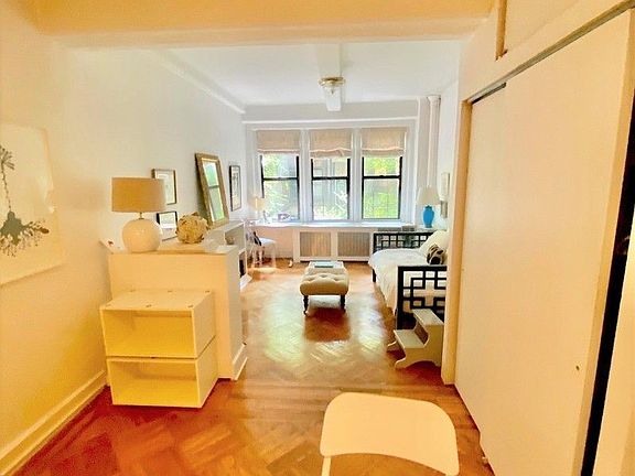 2nd image of 42 W 72nd St APT 5B