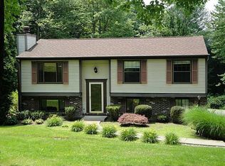 989 Logan Rd, Gibsonia, PA 15044