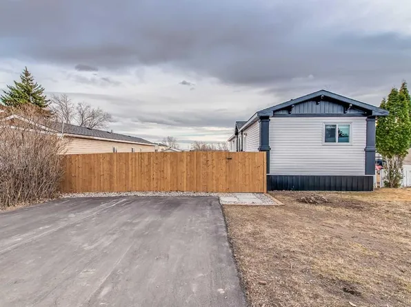 4000 13th Ave SE #134, Medicine Hat, AB T1B 1J3