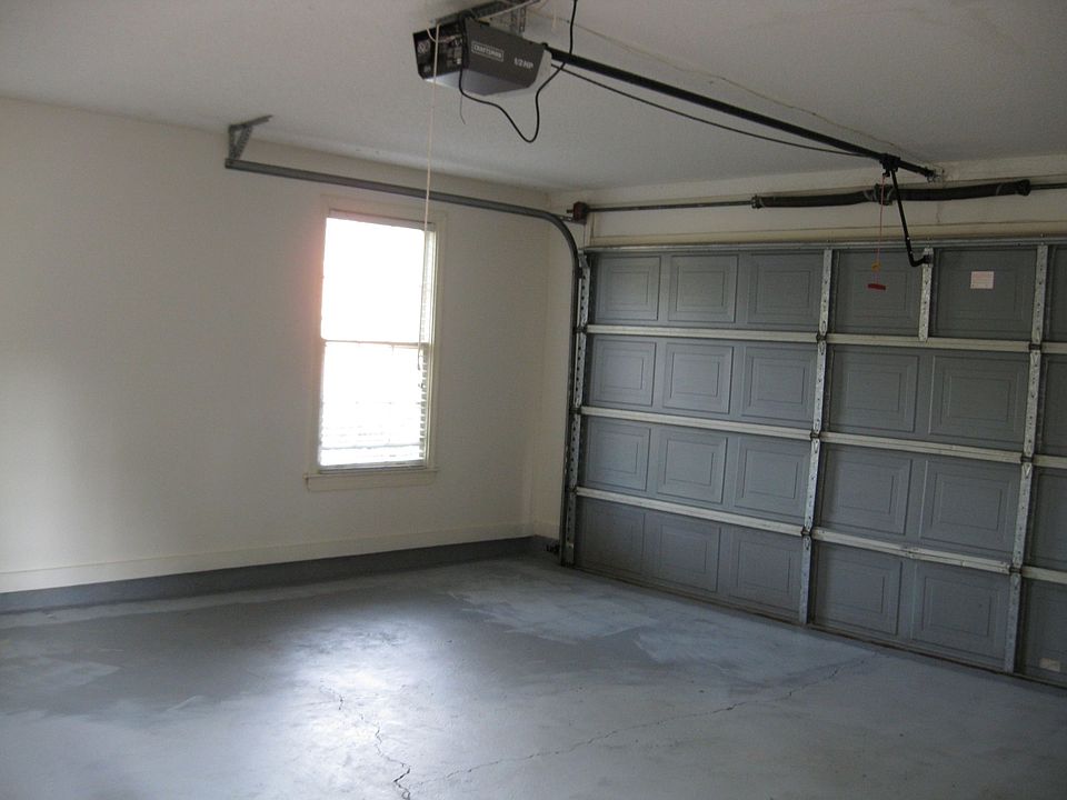 2nd image of 372 Locust Grove Dr #2