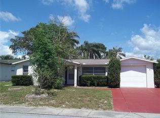 9200 Mark Twain Ln, Port Richey, FL 34668