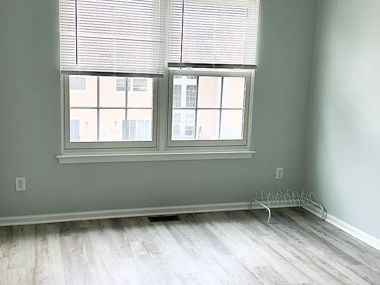 319 Hannah Way #319 — Photo 5