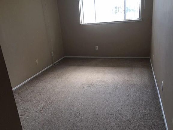 3rd image of 7124 N Holiday Dr #7124