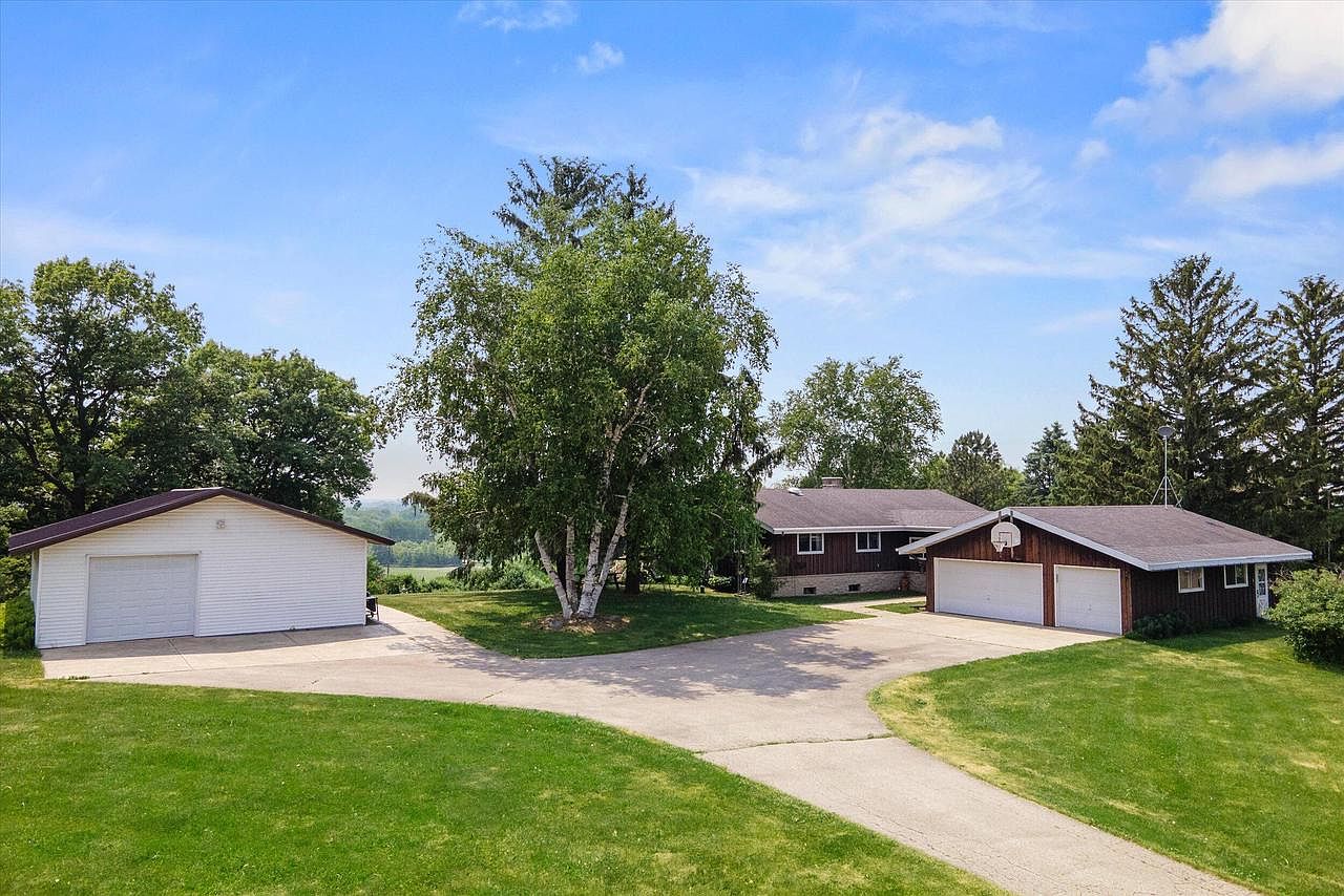 W3973 Decora ROAD, Horicon, WI 53032 Zillow