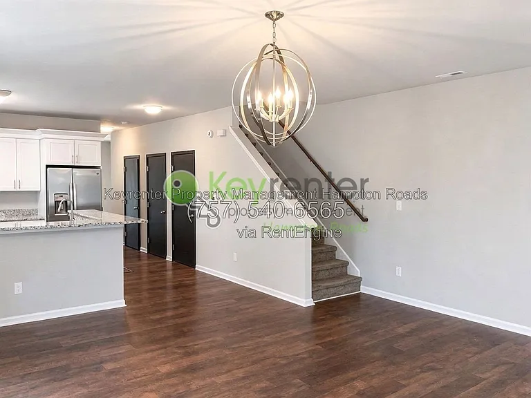 1021 Billings St — Photo 2