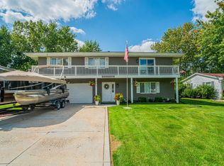 1651 Deer Valley Rd, Crown Point, IN 46307