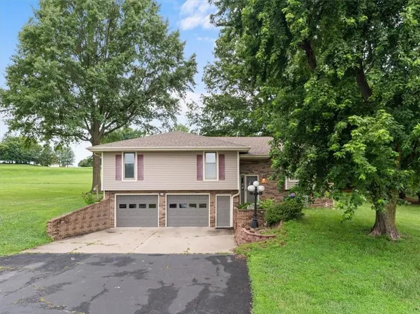 5560 SE State Rte FF, Saint Joseph, MO 64507