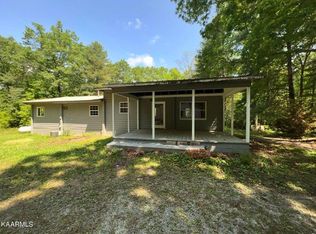 157 Red Wing Ln, Deer Lodge, TN 37726
