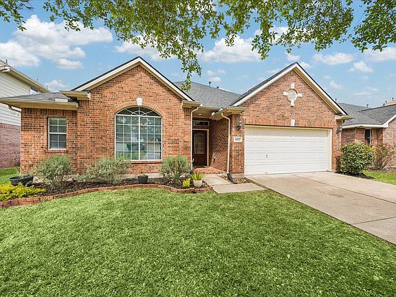 3rd image of 14217 Stone Bluff Ln