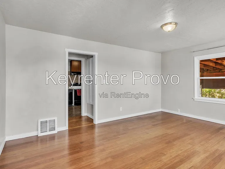 1304 E 520 South St — Photo 2