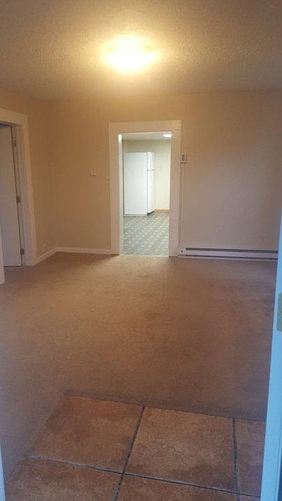 1st image of 402 E Prairie St