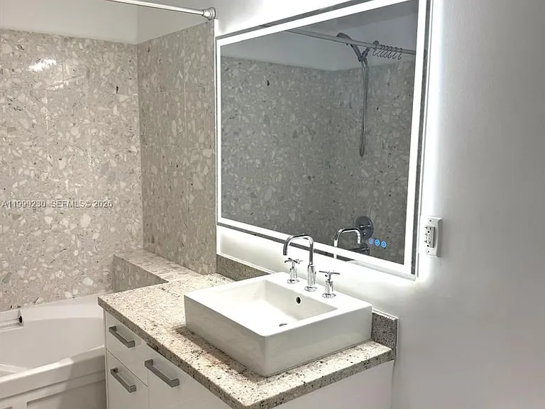 185 SW 7th St #2007 — Photo 19