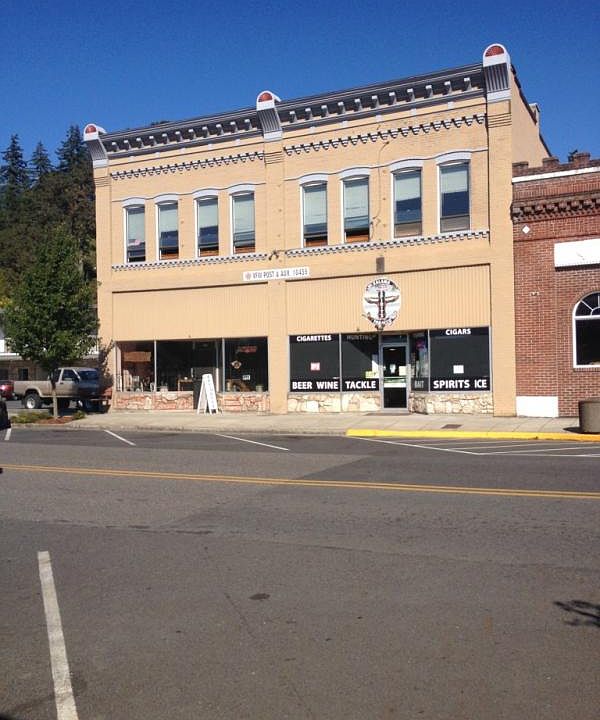1st image of 222 N 1st St