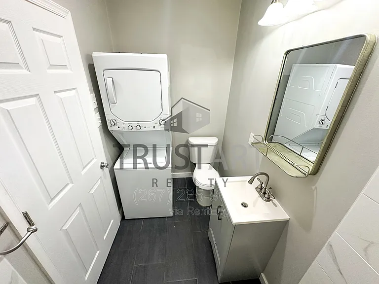2406 E Allegheny Ave — Photo 8