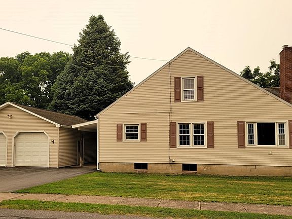 3rd image of 26 Standart Ave