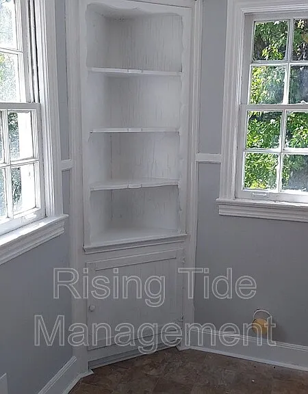 4404 Avenue M — Photo 8