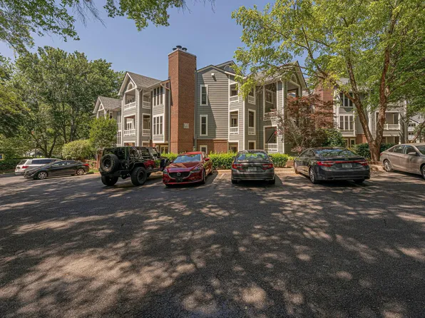 911 Washington St APT 103, Raleigh, NC 27605