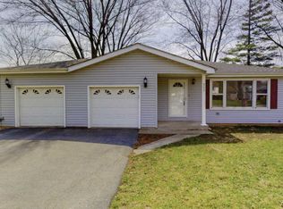 30W223 Allister Ln, Naperville, IL 60563