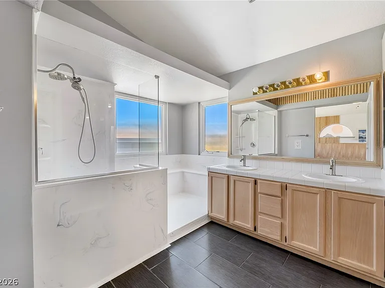 8412 White Shore Cir — Photo 17
