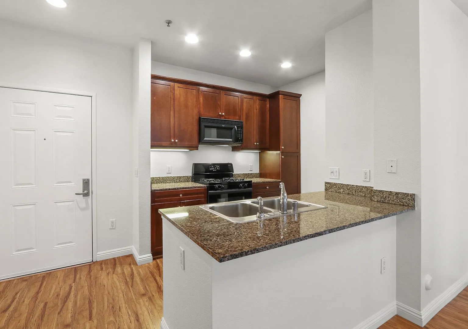 Welcome to 2210 Scholarship, a well-appointed one-bedroom residence located in Irvine's desirable... — Photo 3