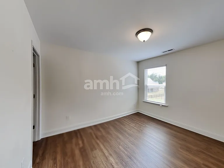 155 Gregory Dr — Photo 13