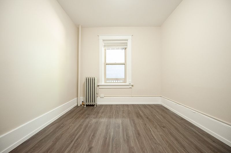 Winnipeg Apartment for rent - 2 Bedrooms — photo 6