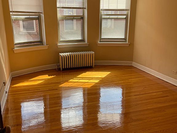 2nd image of 6180 N Wolcott Ave APT 3