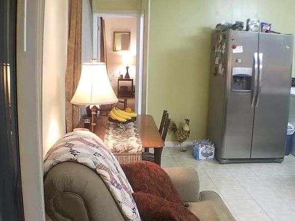 5th image of 8 Vine Ln #1