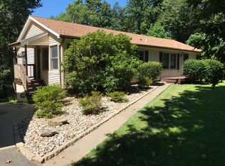 7658 Furnace Rd, Slatington, PA 18080