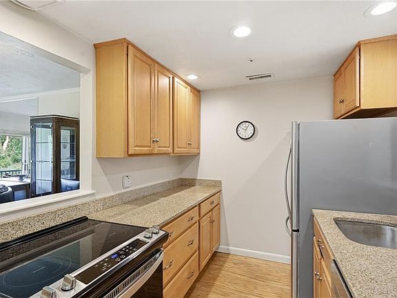 5th image of 45 Sea Breeze Ln #45