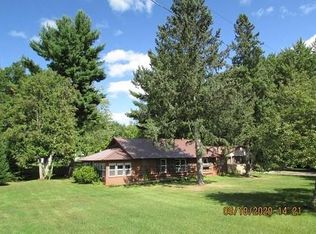 900 Louisa St, Crivitz, WI 54114