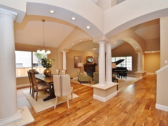 3rd image of 51 Northwood Ct