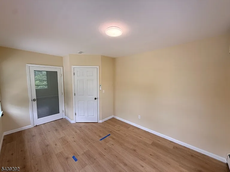 48 Ringwood Ave #B — Photo 11